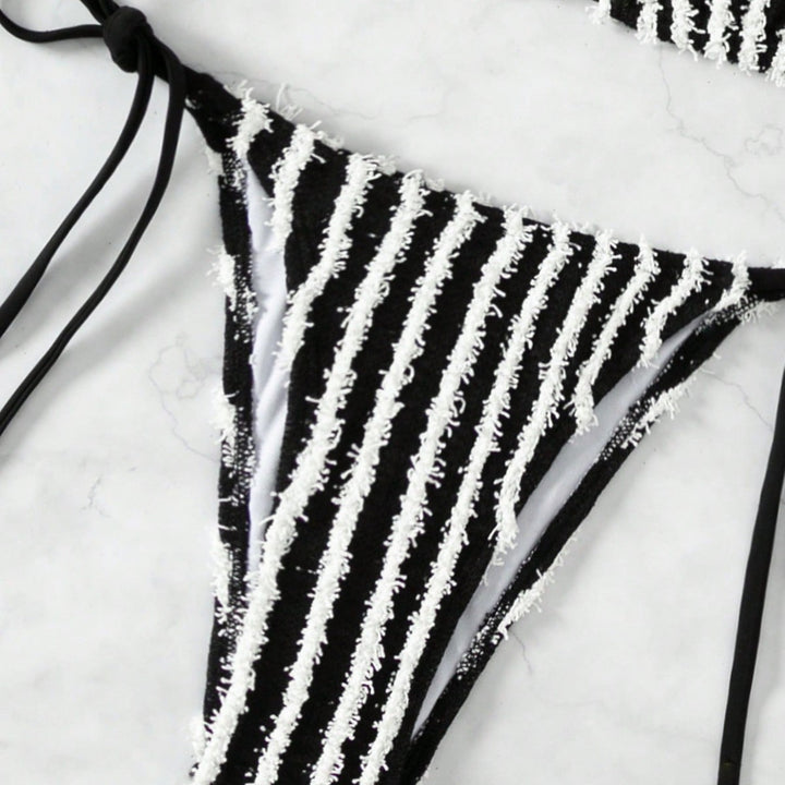 Damen Triangel-Bikini mit auffälligem Streifenmuster Echo Archiv