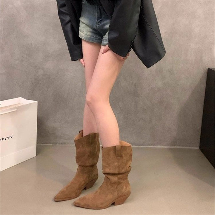 Damen Slouchy Western‑Stiefeletten mit spitzer Zehenform und sculpted Blockabsatz Echo Archiv