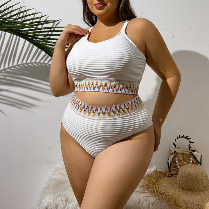 Damen Sportlicher Zweiteiliger Badeanzug mit einzigartigem Cut-Out-Design und buntem Bannermuster Echo Archiv