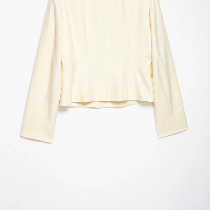 Damen Cropped Militärblazer mit Stehkragen, Zierstreifen und goldenen Statementknöpfen Echoarchiv
