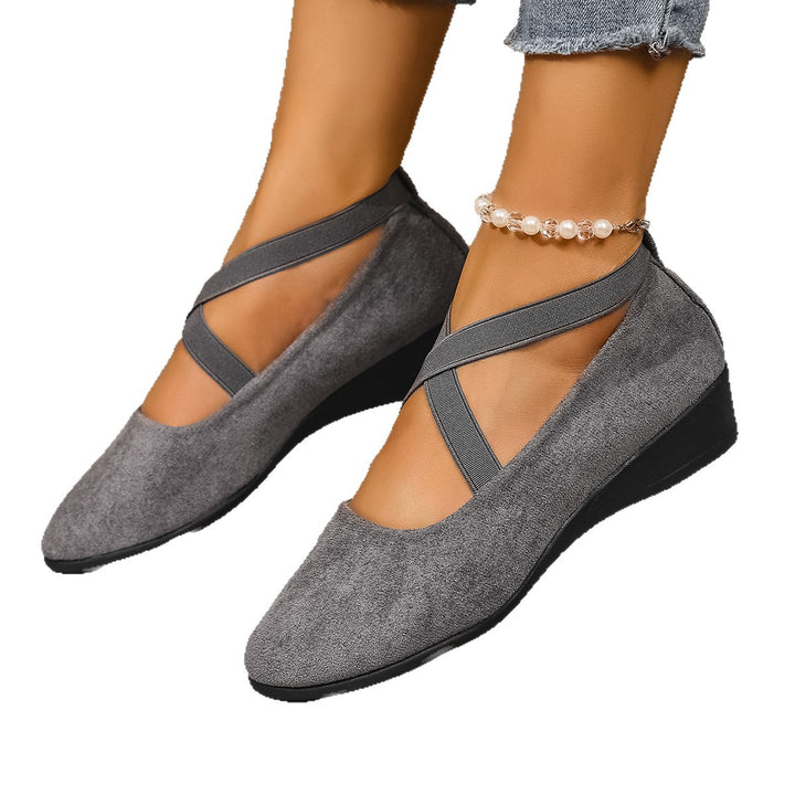 Damen  minimalistische Samt-Ballerina mit dekorativer Fußkette und ergonomischem Komfortfußbett Echo Archiv