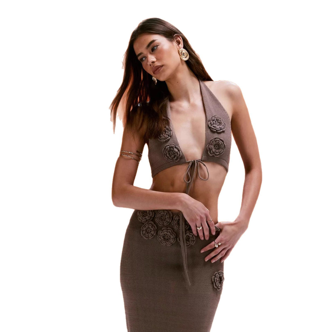 Damen Elegantes Maxikleid mit Halterneck-Design und floralen Applikationen Echo Archiv