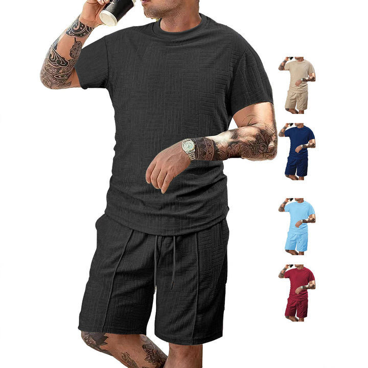 Herren Sport-Outfit mit atmungsaktivem Kurzarmshirt und Shorts Echoarchiv