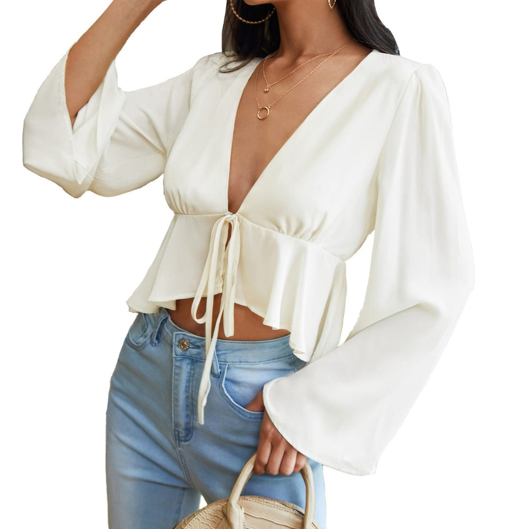 Damen gerafftes Wickel-Cropped-Top mit tiefem V-Ausschnitt, Kordelbindung und weiten Glockenärmeln – Avérine