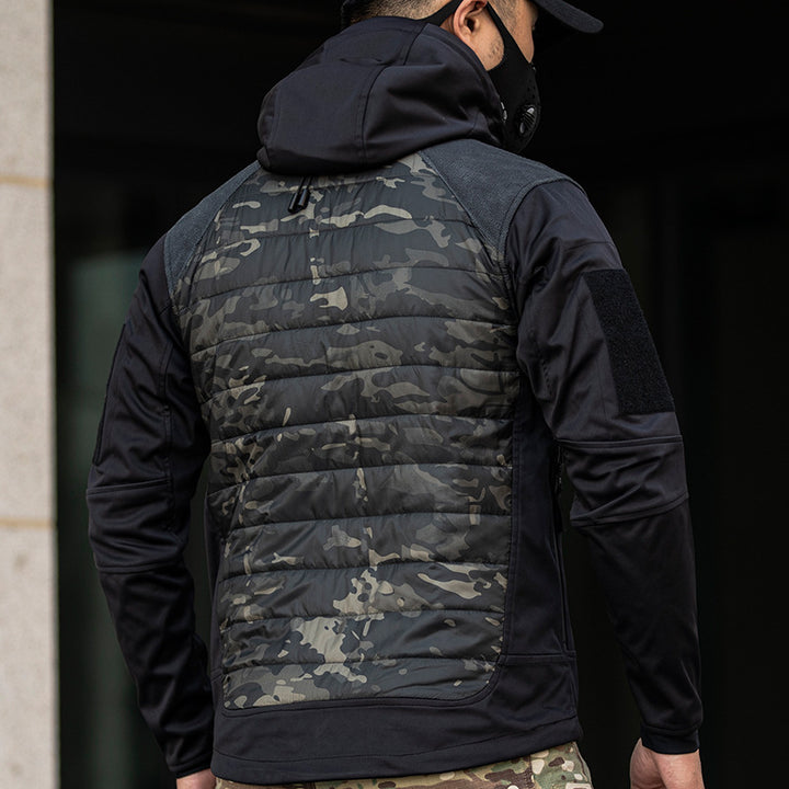 Herren funktionale Outdoor-Jacke mit isolierter Steppstruktur Echoarchiv