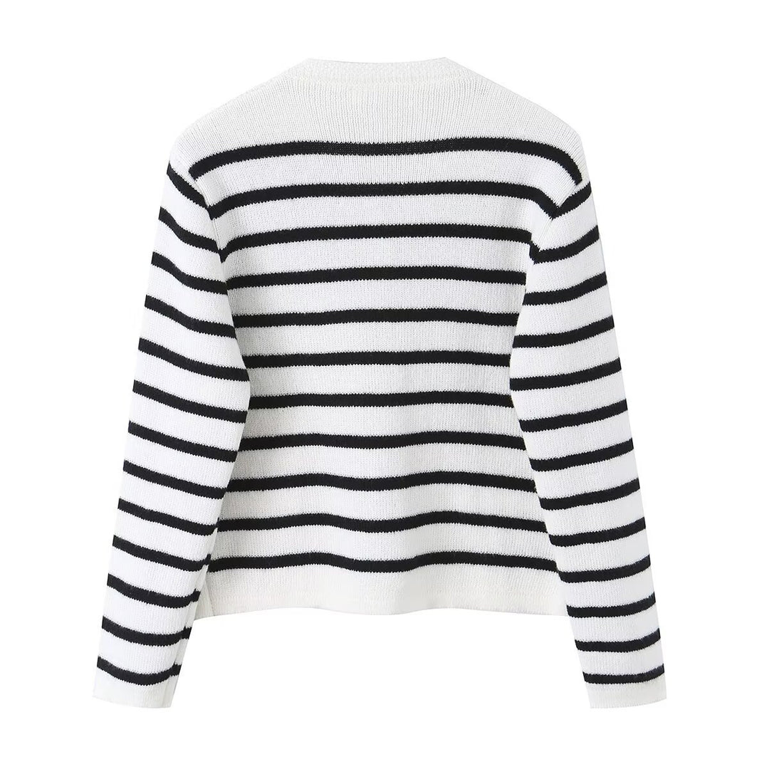 Damen Gestreifte Strickjacke mit Rundhalsausschnitt, Zierknopfleiste und aufgesetzten Taschen Echo Archiv