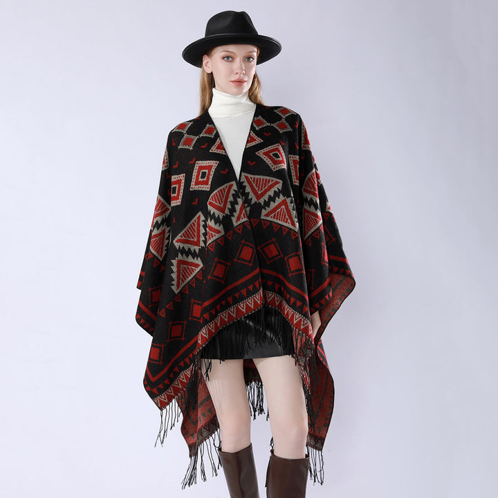 Damen Zweilagiger Kapuzen-Überwurf mit asymmetrischem Fransensaum und geometrischem Jacquard – Montévia