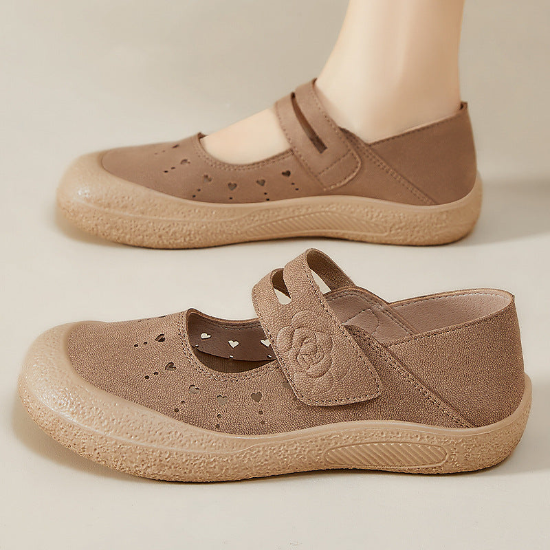 Damen nan komfortabler Mary-Jane Slipper mit Klettverschluss, perforiertem Herzmuster und stoßdämpfender Leichtsohle Echo Archiv