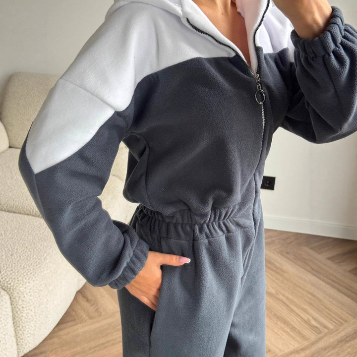 Damen gemütlicher Fleece-Overall mit Kapuze, durchgehendem Reißverschluss und elastischen Bündchen – Élanora