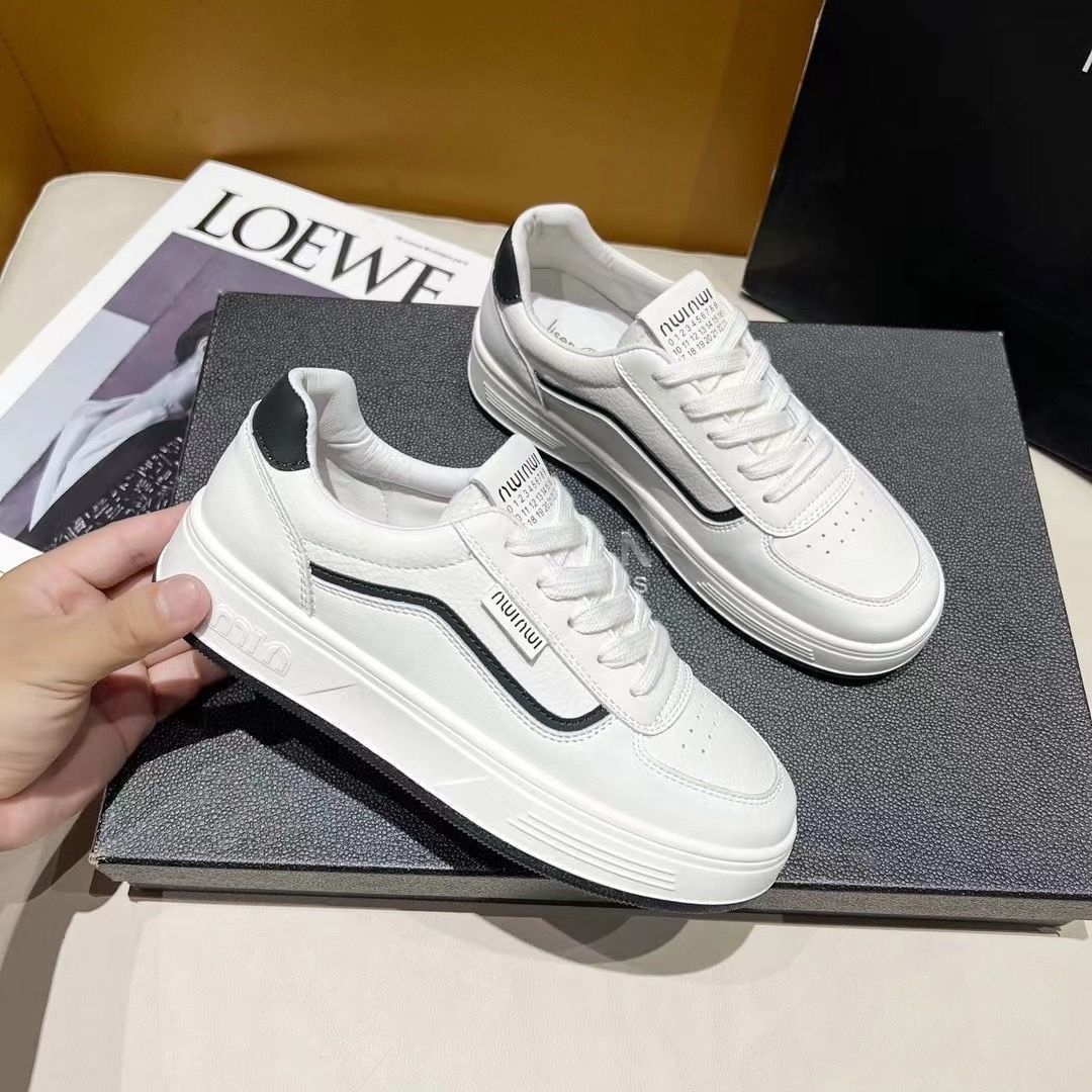 Damen Sneakers im trendigen High-Top Design mit strapazierfähigem Obermaterial und komfortabler Dämpfung Echo Archiv