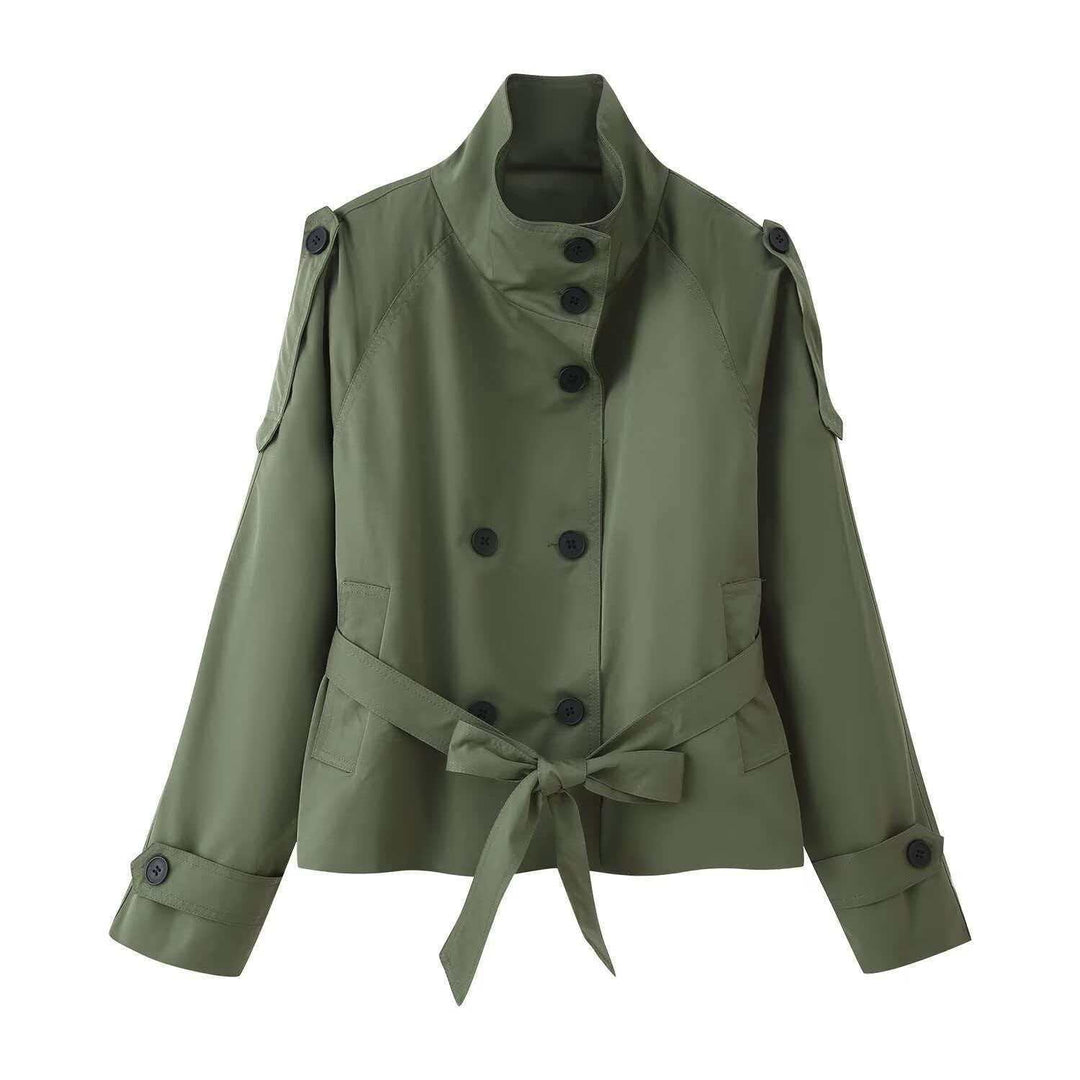 Damen nan kurztaillierte Trenchjacke mit hohem Stehkragen, doppeltreihiger Knopfleiste und taillierbarem Bindegürtel Echo Archiv