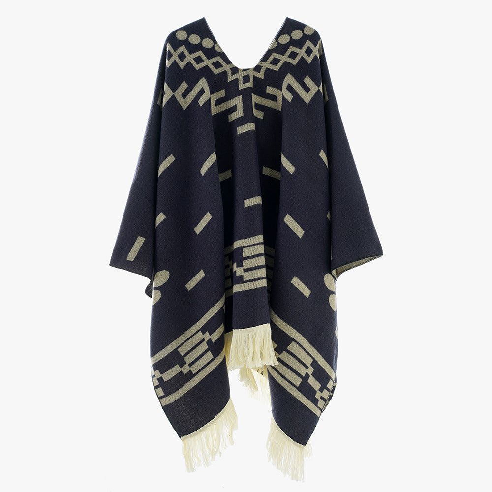 Damen Oversize Poncho im Boho‑Stil mit V‑Ausschnitt, Jacquard‑Muster und langen Fransen – Avérine