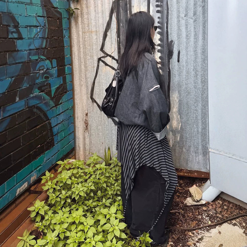 Damen Oversize-Boxy-Jacke mit asymmetrischem Druckknopfverschluss und Ärmeltasche Echoarchiv