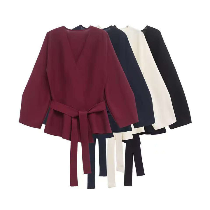 Damen Taillierte Bluse mit Wickelgürtel und Schößchen – Élovi