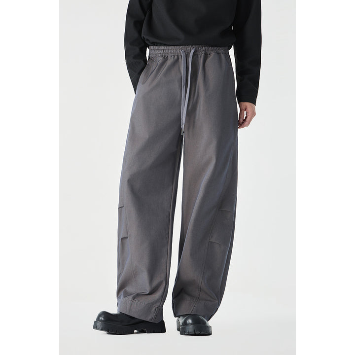 Herren Weite Cropped Cargohose mit Tunnelzug und Kniefalten Echoarchiv