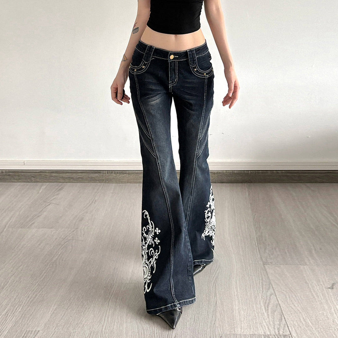 Damen Jeans mit ausgestelltem Bein und eleganter Stickerei Echo Archiv