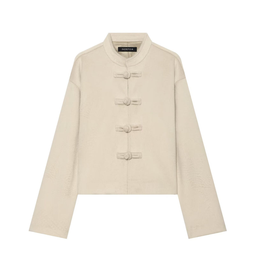 Damen Kurze Teddyjacke mit Mandarinkragen und dekorativen Knotenverschlüssen Echo Archiv