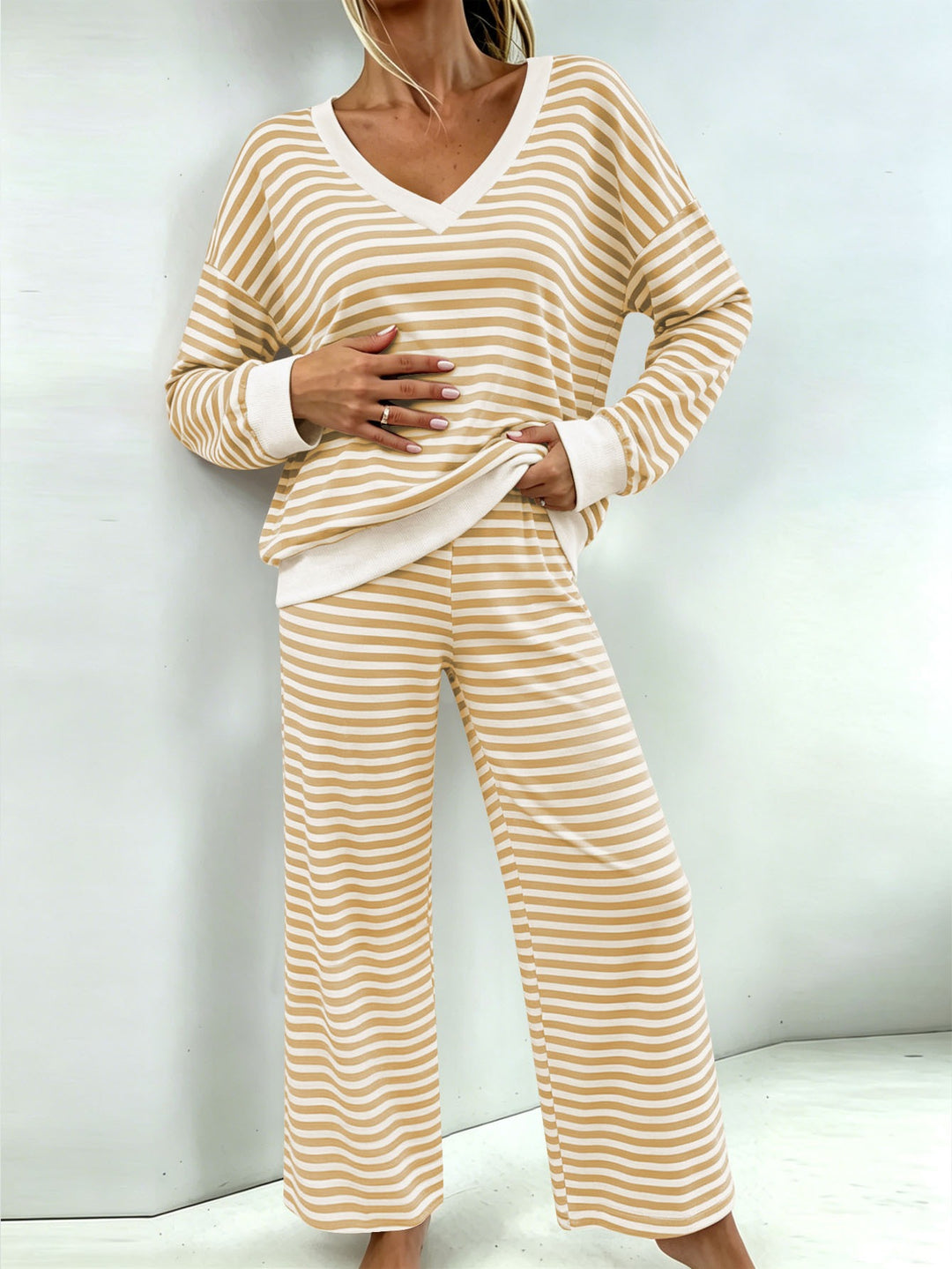 Damen Maritimes Zweiteiler mit V-Ausschnitt, Oversize-Pullover und Palazzo‑Hose Echoarchiv