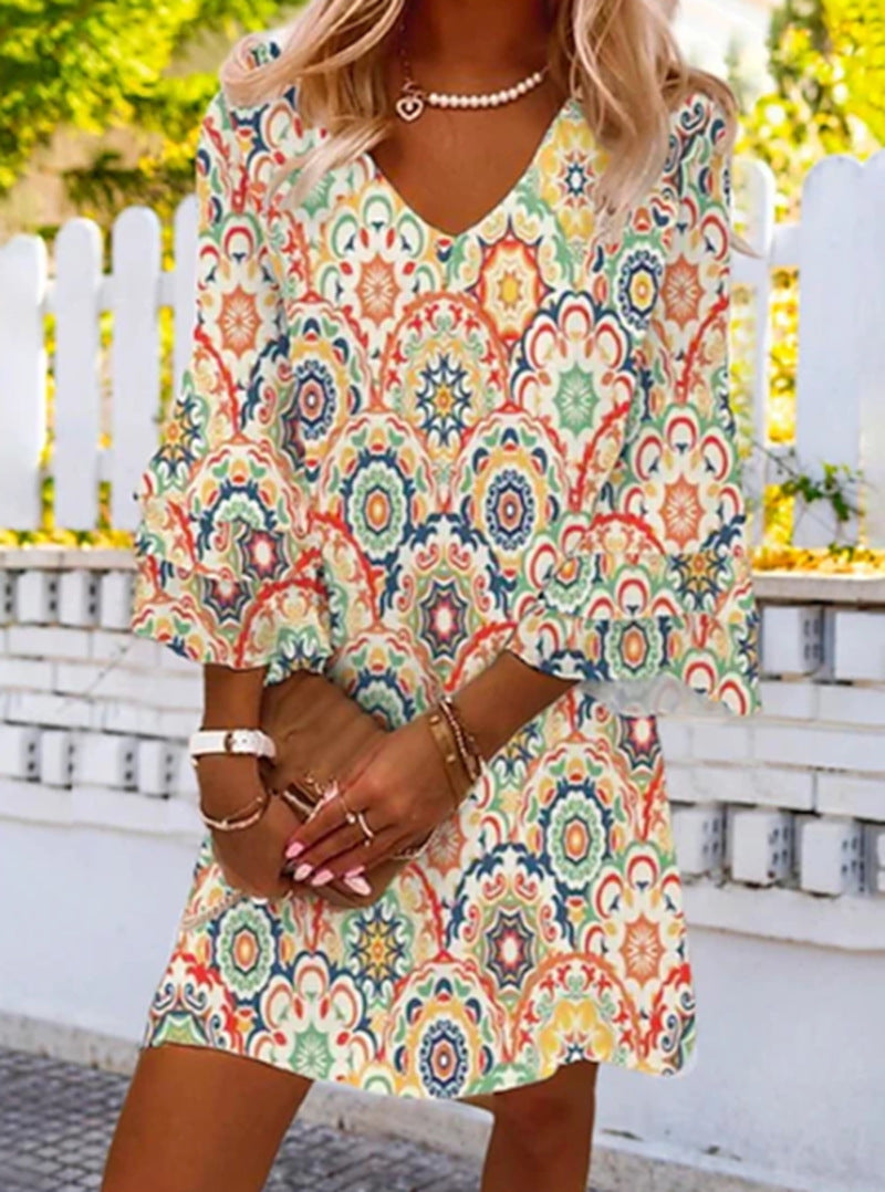 Damen nan locker fallendes A‑Linien‑Minikleid mit V‑Ausschnitt dreiviertel‑Glockenärmeln und ornamentalem Mandala‑Print Echo Archiv