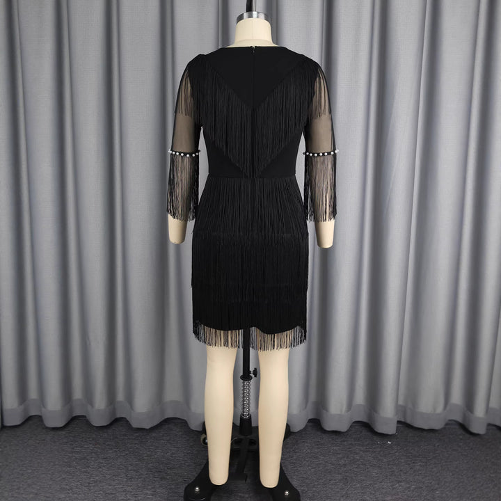 Damen Fransenkleid mit transparenten Ärmeln und Perlenakzenten Echo Archiv