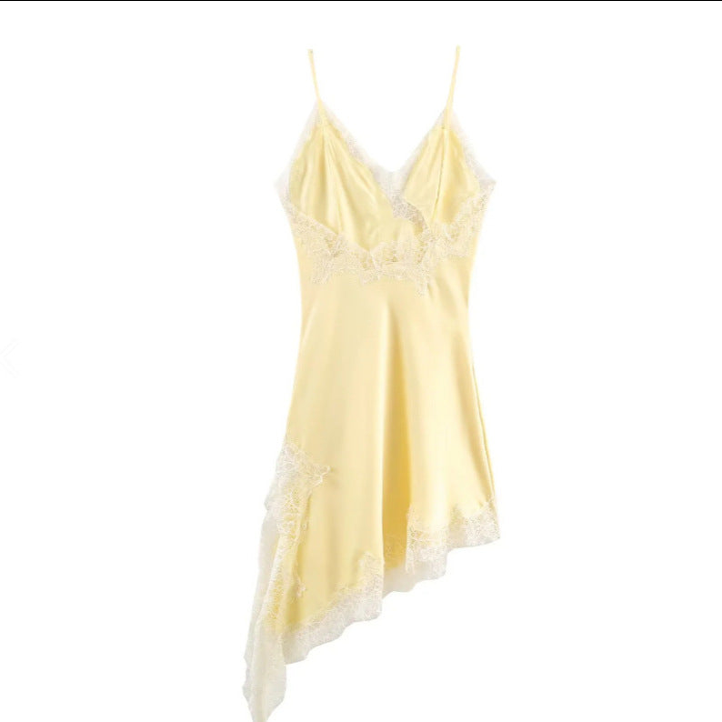 Damen verführerisches Spitzen-Nachtkleid mit asymmetrischem Saum Echo Archiv