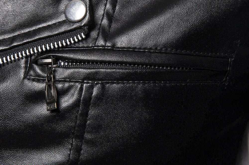 Herren moderne Bikerjacke mit asymmetrischem Reißverschluss und Lederoptik Echoarchiv