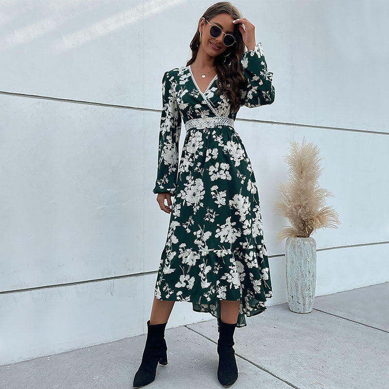 Damen Elegantes Maxikleid mit floralem Muster und V-Ausschnitt Echo Archiv