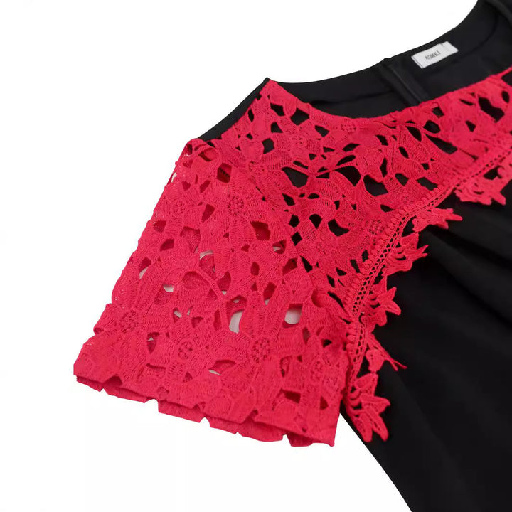 Damen Elegantes Kleid mit Spitzenakzenten und Figurbetontem Schnitt Echo Archiv