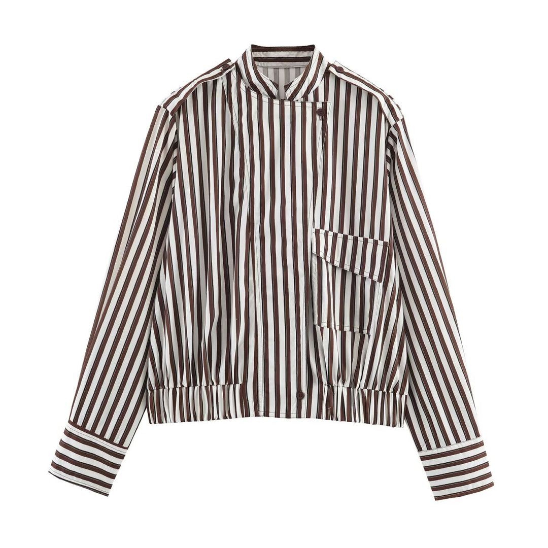 Damen Gestreifte Cropped‑Hemdblusen‑Jacke mit Stehkragen, asymmetrischer Klappentasche und elastischem Saum Echoarchiv