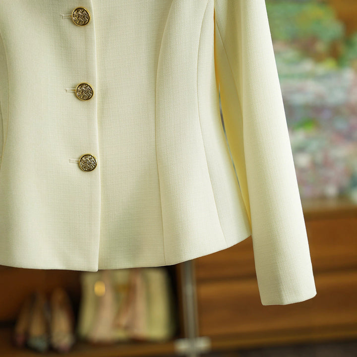 Damen Elegant geschnittener Blazer mit Schmuckknöpfen Echoarchiv