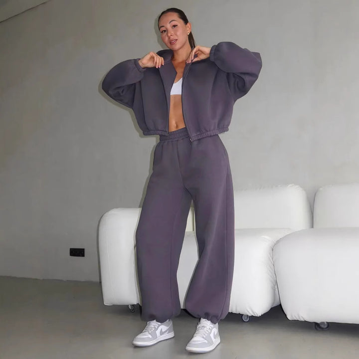 Damen Oversize Sweatset mit Reißverschluss Bomberjacke und Highwaist Jogginghose – Avérine