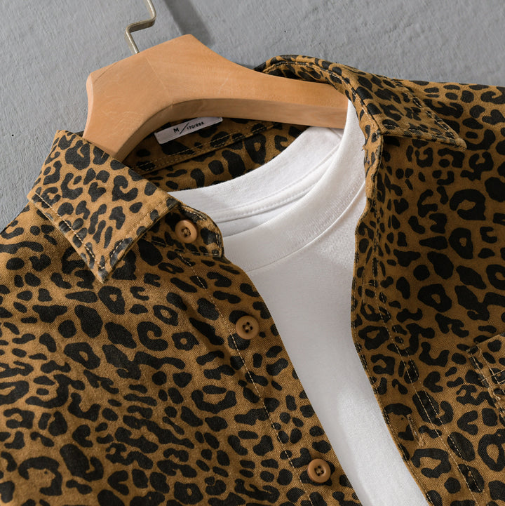 Damen Oversized Hemdjacke im Leo‑Design mit aufgesetzten Taschen Echoarchiv