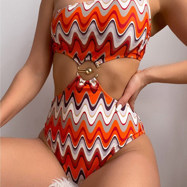 Damen Designer Badeanzug mit asymmetrischem Schnitt und sexy Cut-Outs Echo Archiv