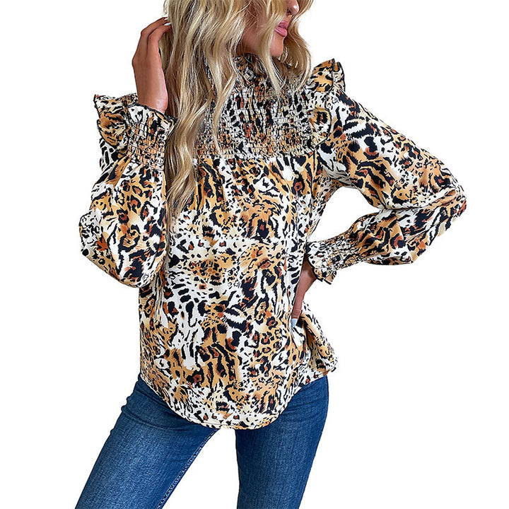 Damen Smocked-Bluse mit hohem Kragen, geraffter Schulterpasse und Animal-Print Echoarchiv