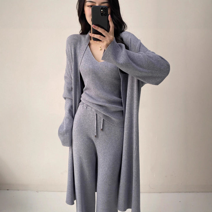 Damen Feinstrick-Loungewear-Set mit Longcardigan, Ripp-Top und weitem Strickhose Echoarchiv