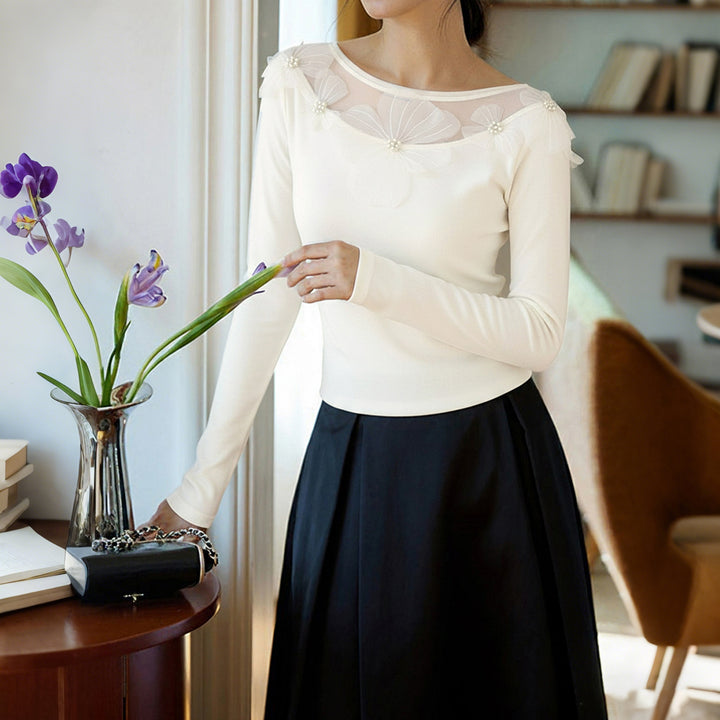 Damen Elegantes Langarm-Oberteil mit Blumenapplikationen Echo Archiv