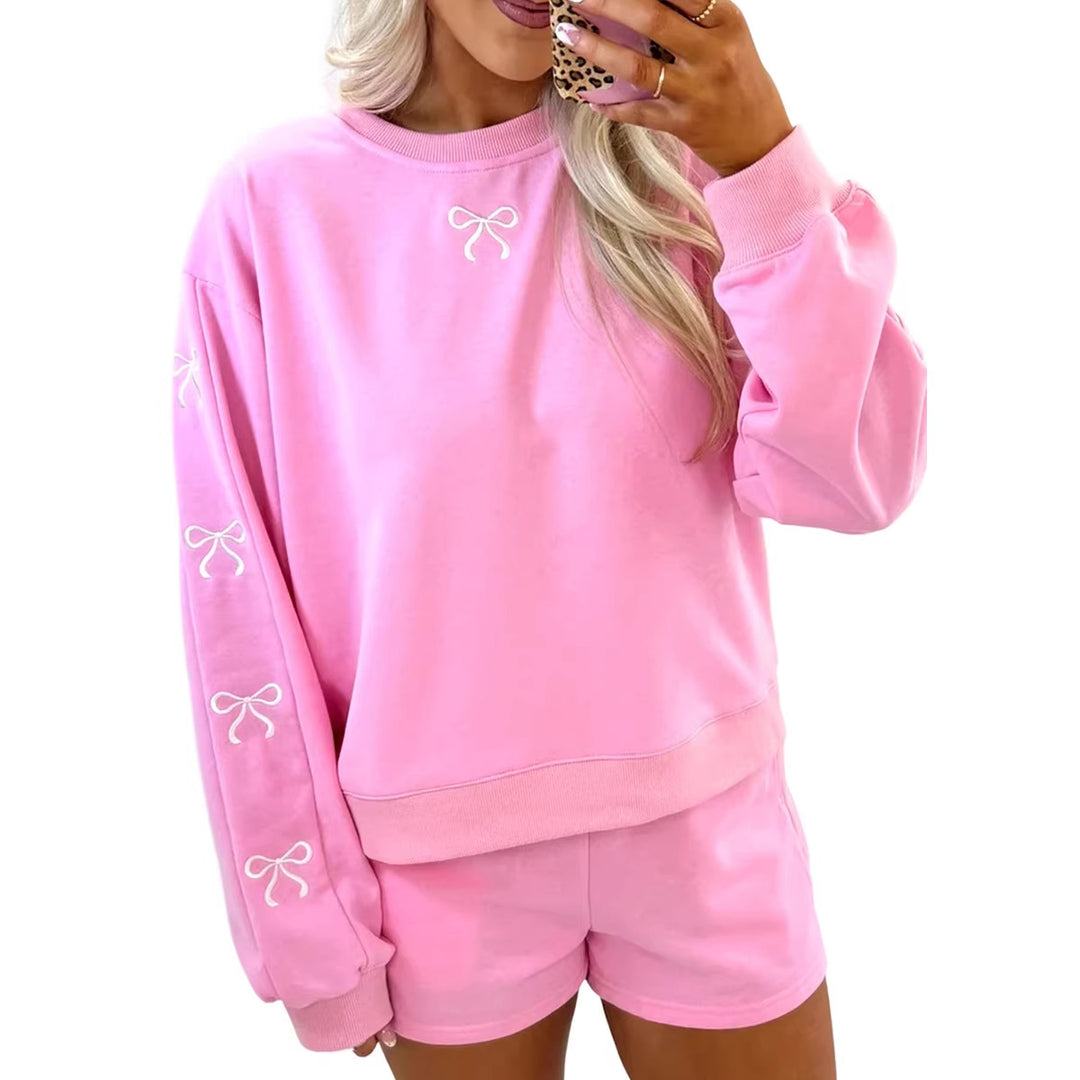 Damen Kuscheliges Sweat-Lounge-Set mit Shorts und bestickten Ballonärmeln – Avélisse