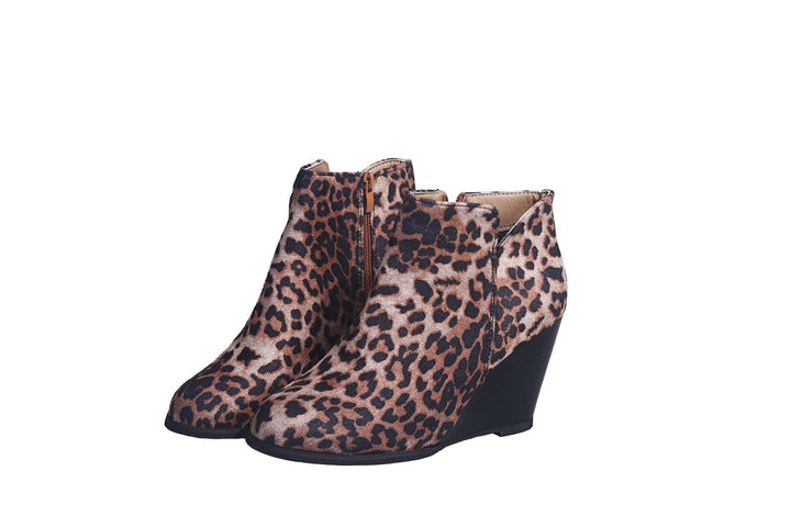 Damen knöchelhohe Keilabsatz‑Stiefelette mit seitlichem Reißverschluss – Varelle