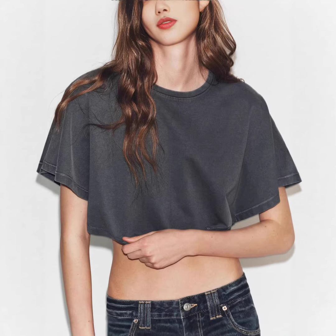Damen cropped T-Shirt mit weit geschnittenen Ärmeln und weichem Baumwollmaterial Echo Archiv