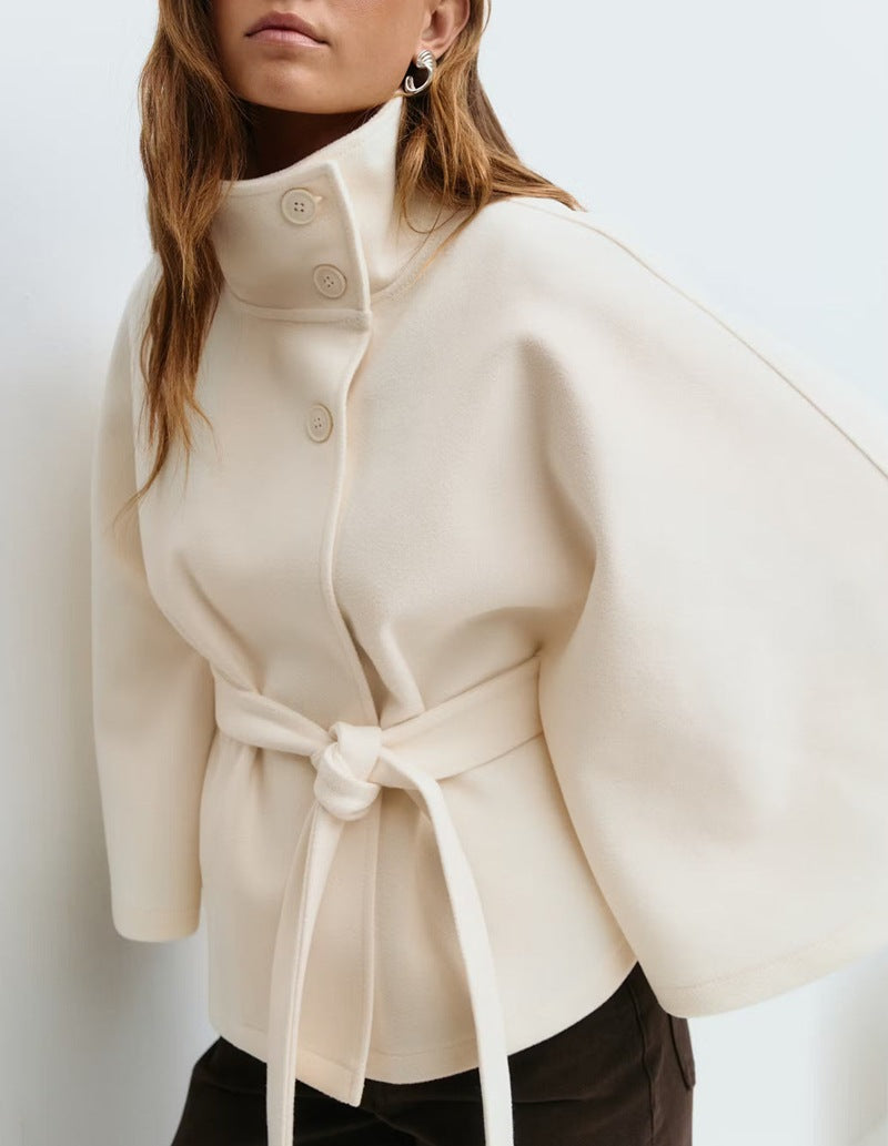 Damen Wickeljacke mit elegantem Stehkragen und weit geschnittenen Ärmeln Echoarchiv