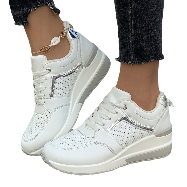 Damen Keilabsatz-Sneaker mit perforierten Einsätzen und Metallic-Details Echo Archiv