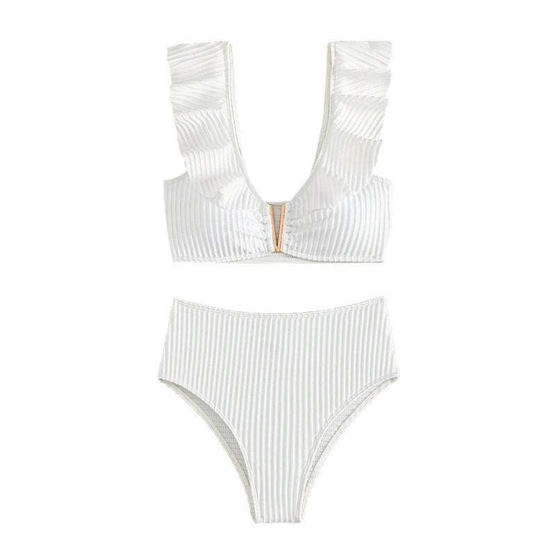 Damen hochtailliertes Bikini-Set mit Rüschendetails und goldenen Akzenten Echo Archiv