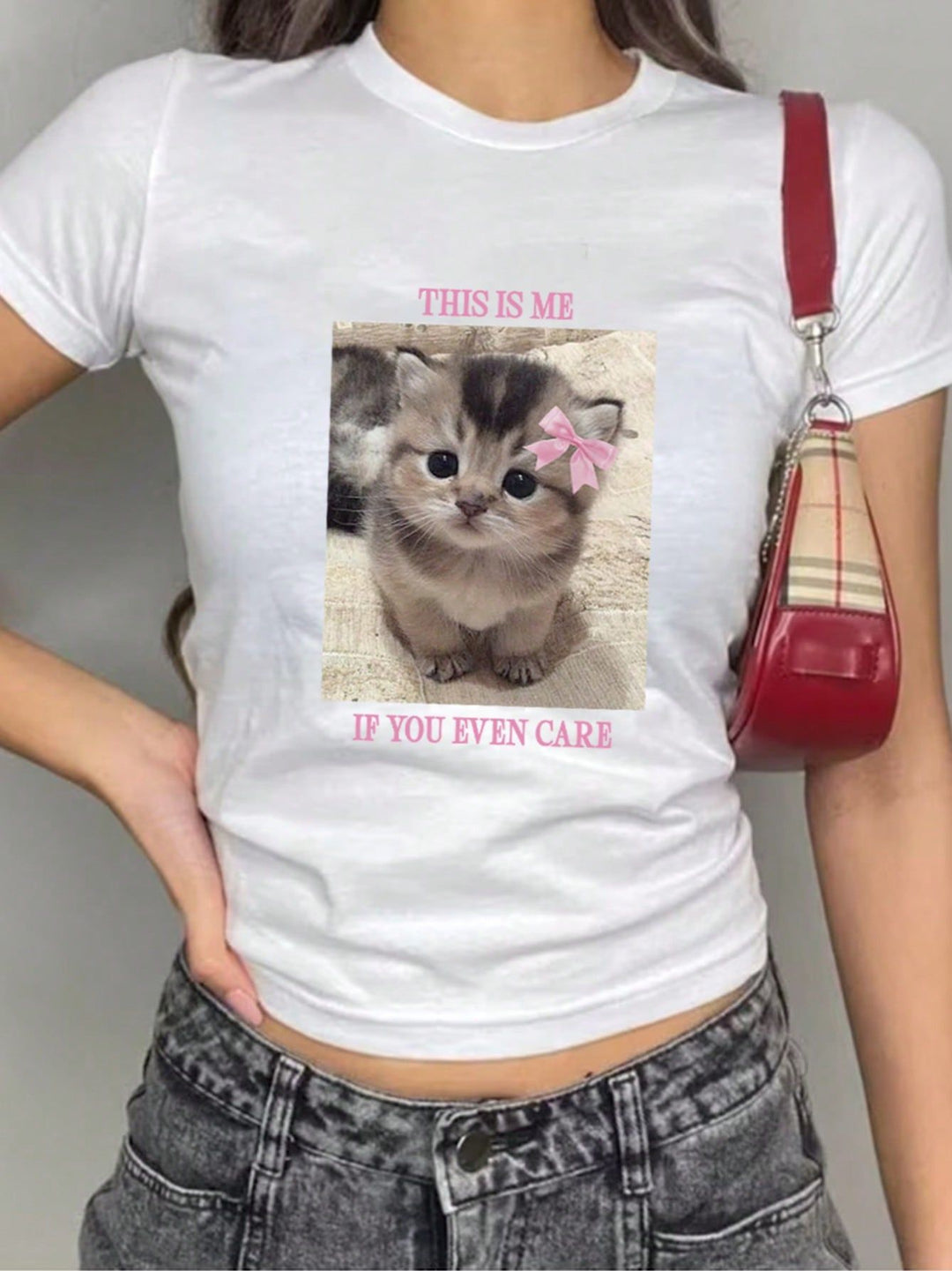 Damen T-Shirt mit kreativem Tiermotiv und modernem Schriftzug Echo Archiv