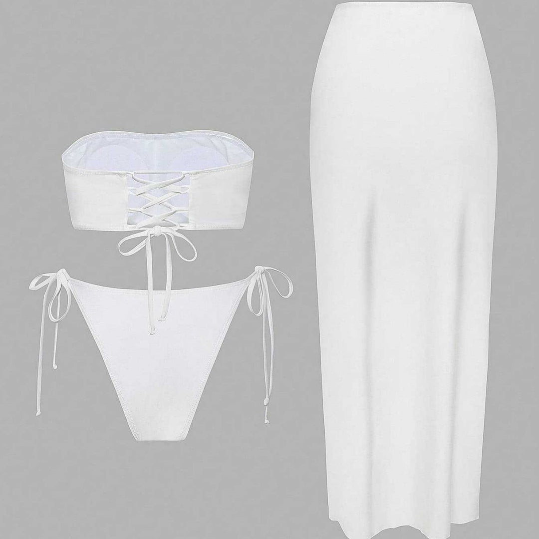 Damen Bikini-Set mit elegantem Bandeau-Oberteil und verspieltem Maxirock Echo Archiv