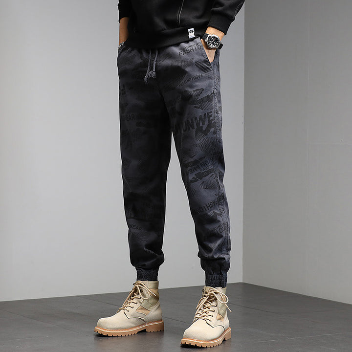 Herren Camouflage-Print Jogger-Cargohose mit elastischem Tunnelzugbund und gerippten Knöcheln Echo Archiv
