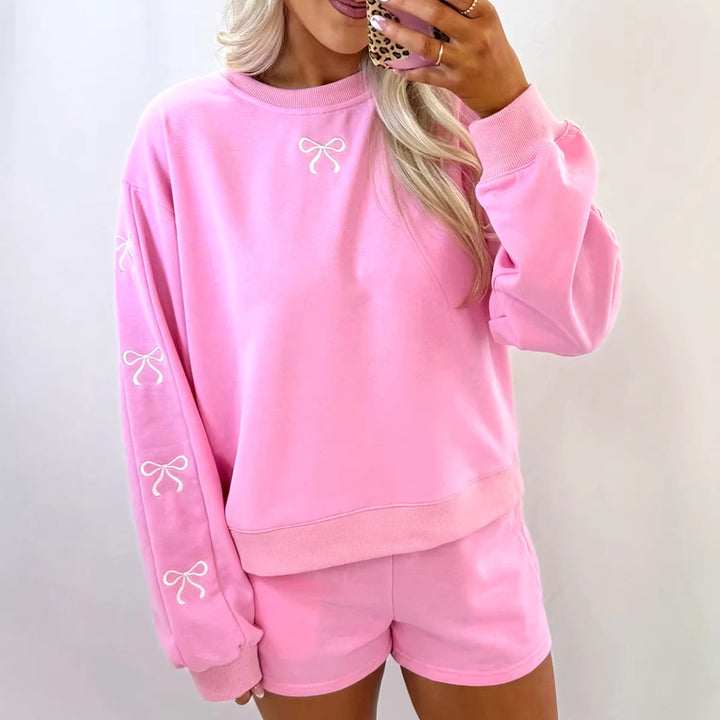 Damen Kuscheliges Sweat-Lounge-Set mit Shorts und bestickten Ballonärmeln – Avélisse