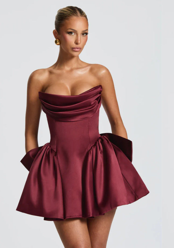 Damen Bandeau Cocktailkleid mit fließendem Rock und schwingendem Saum Echo Archiv