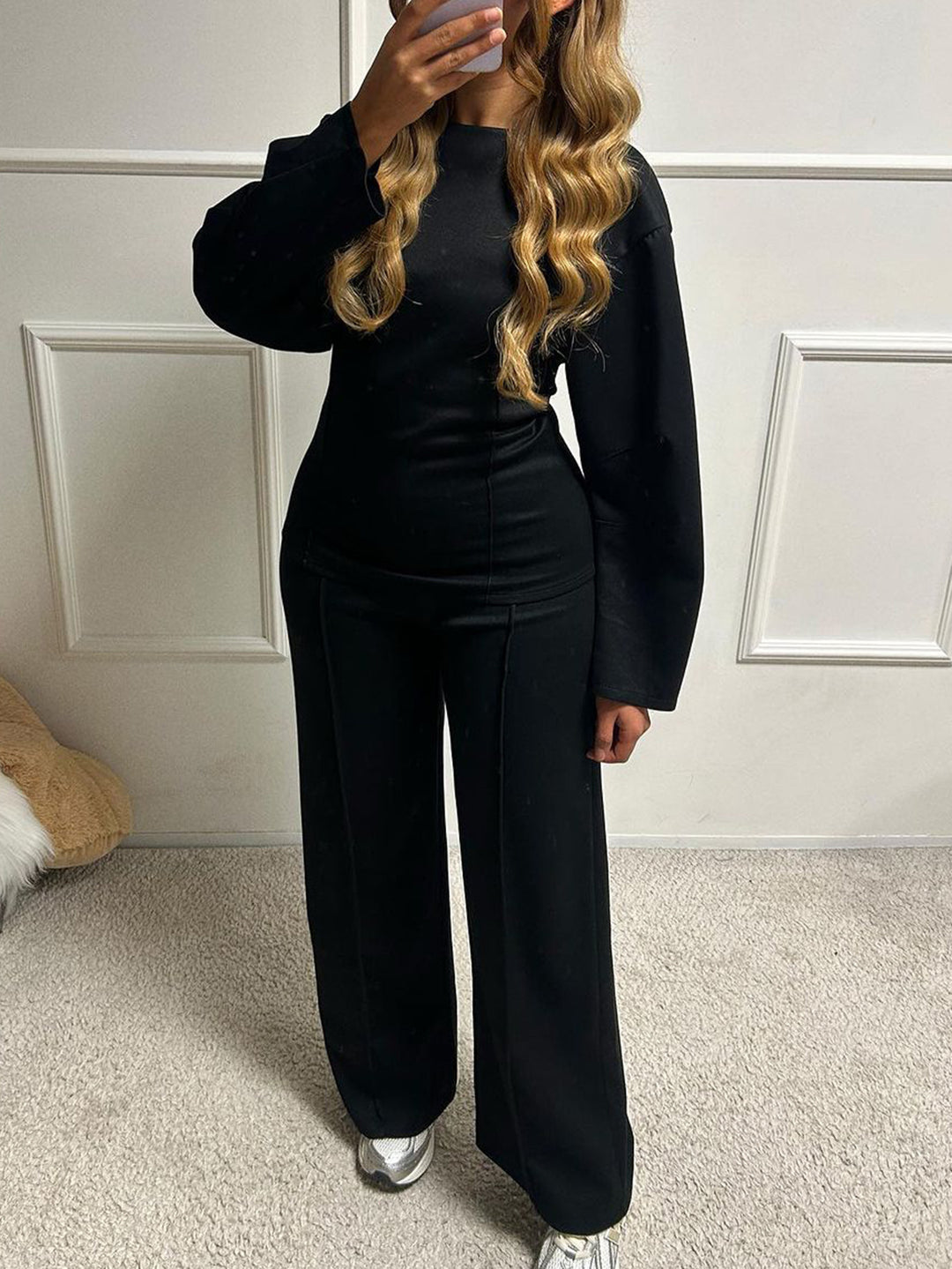 Damen nan weiches Lounge-Set mit tailliertem Sweatshirt, formgebenden Nahtdetails und weitem Palazzohosen-Bein Echo Archiv