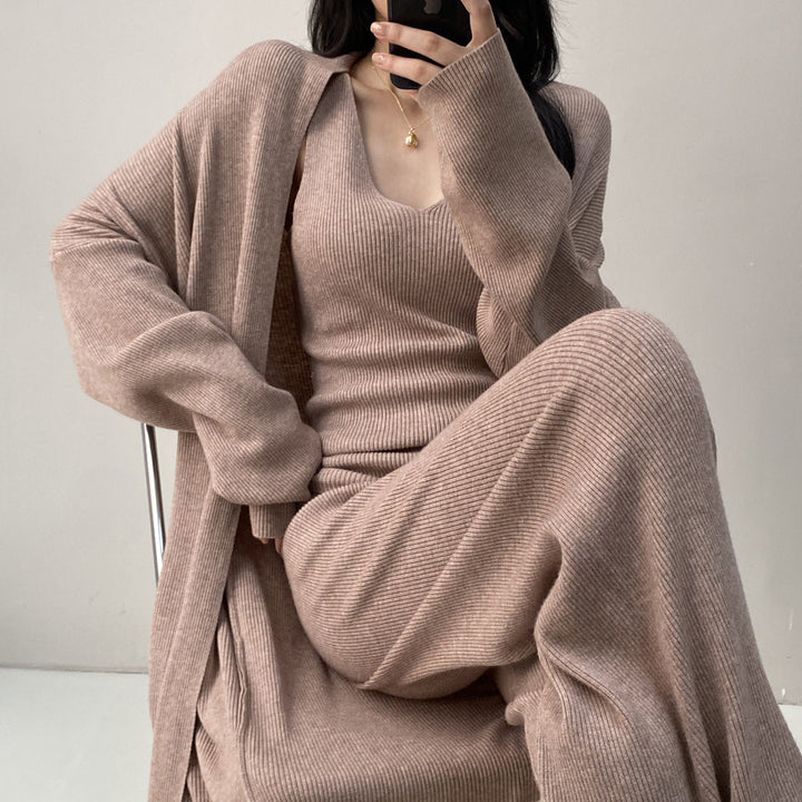 Damen Feinstrick-Loungewear-Set mit Longcardigan, Ripp-Top und weitem Strickhose Echoarchiv