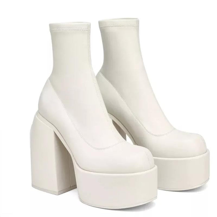 Damen nan Plateau-Stiefelette mit hohem Blockabsatz, nahtlosem Stretchschaft und robuster Laufsohle Echo Archiv